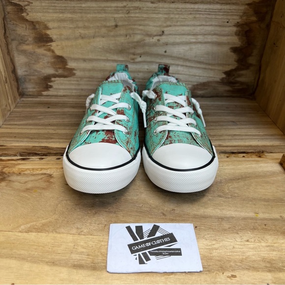 Sneakers - Picture 2 of 4